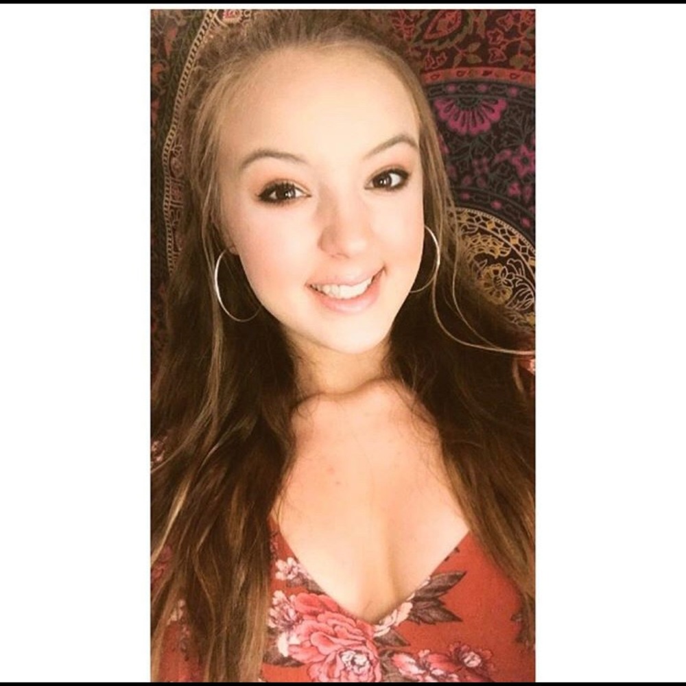 Meet your Posher, Isabelle